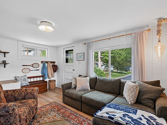 4th image of 3137 Donald Dr