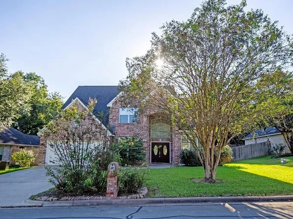 2905 Oakwood Dr, Brenham, TX 77833