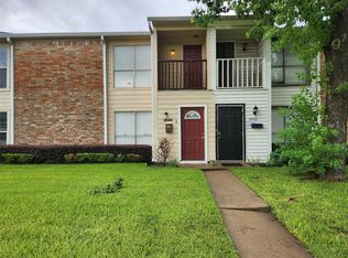 8848 Kempwood Dr, Houston, TX 77080