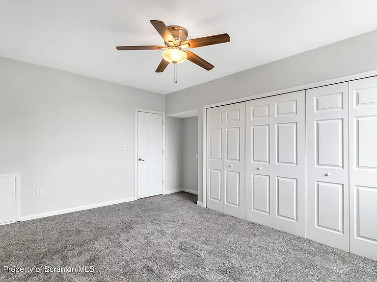 1711 Summit Point — Photo 10