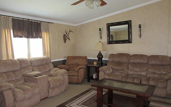 3rd image of 120 County Road 1221