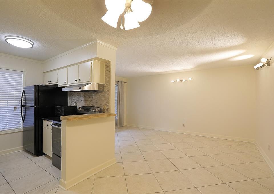1st image of 5550 N Braeswood Blvd APT 50