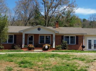 180 Den Tree Ln, Callaway, VA 24067