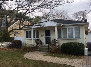 511 3rd Ave, East Northport, NY 11731