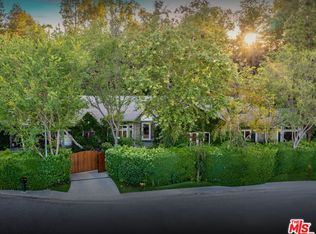 19012 Dorlon Dr, Tarzana, CA 91356