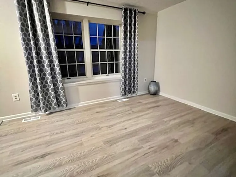 6627 Haydown Ct — Photo 2
