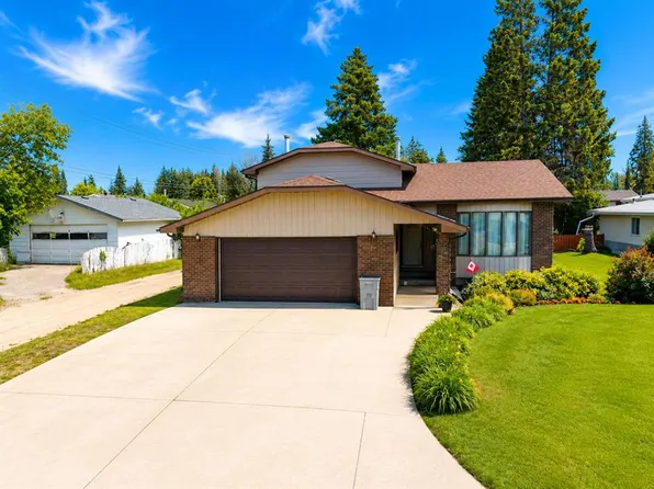 11 NW Virginia Ave, Whitecourt, AB T7S 1H2