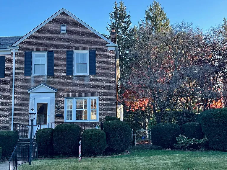 345 Old Trail Rd — Photo 3