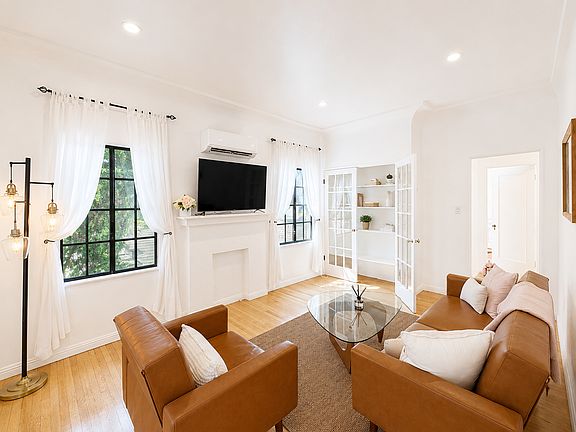 4th image of 944 12th St #5A