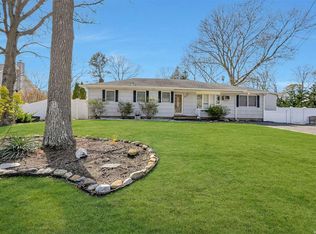66 Mayfield Dr, Mastic Beach, NY 11951