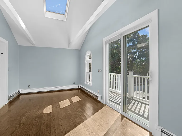 35 Bird St — Photo 13
