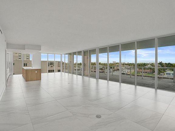 5th image of 407 N Riverside Drive #401