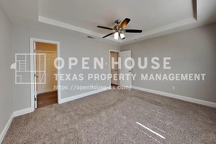 1742 Sterling Ln — Photo 7