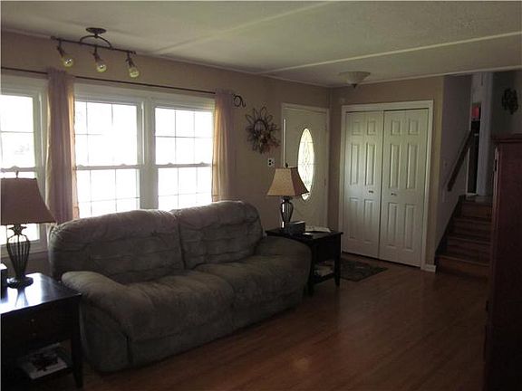 Living Room w/ Hardwoods....