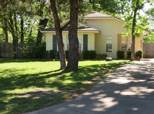 3210 Chapel Ct, Bryan, TX 77803