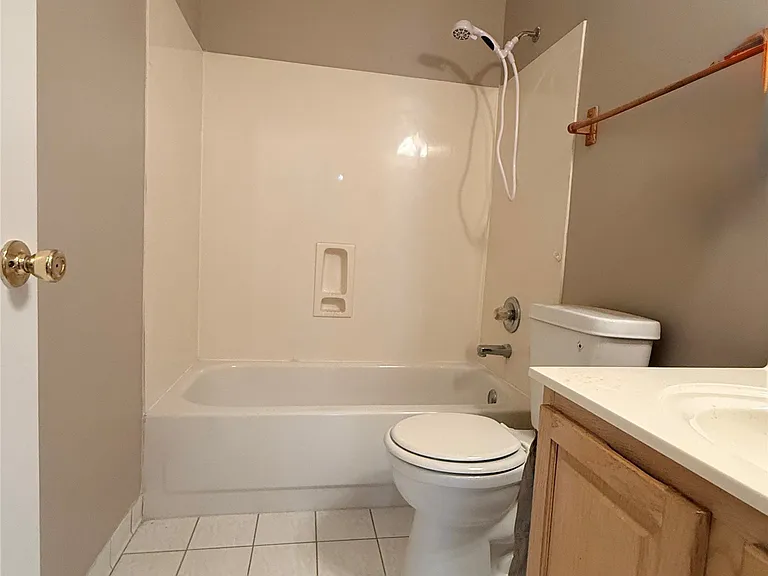 6630 Stablegate Ct — Photo 16