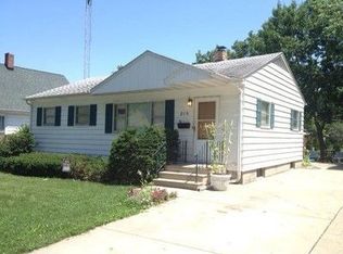 218 S Stott St, Genoa, IL 60135