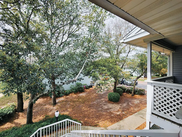 601 E Burgess Rd #D7 — Photo 13