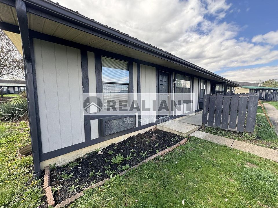 1st image of 406 Amhurst Dr