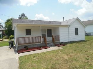 605 Montgomery St, Burlington, NC 27217