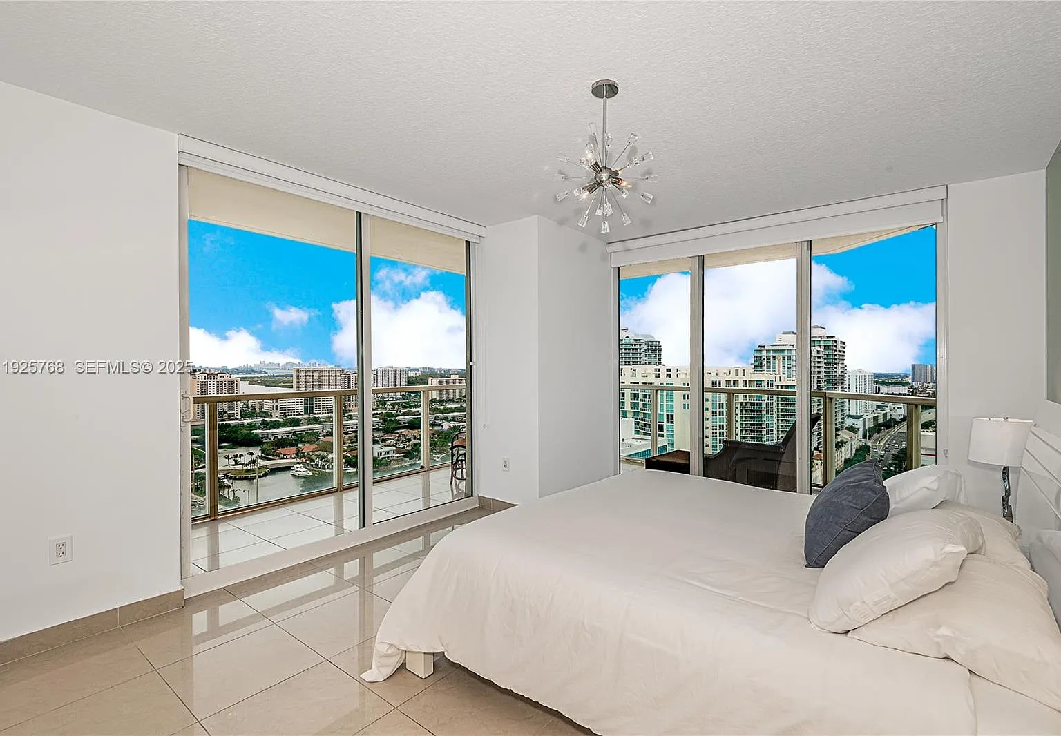 La Perla Condo — Photo 4