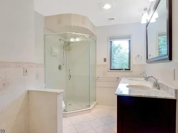 188 Brooklake Rd, Florham Park, NJ 07932