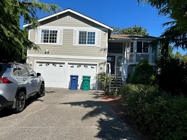 14228 55th Ave S — Photo 1
