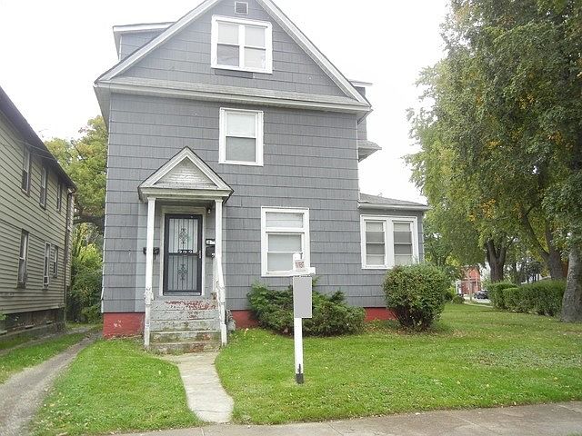1st image of 323 Ravine Ave #1