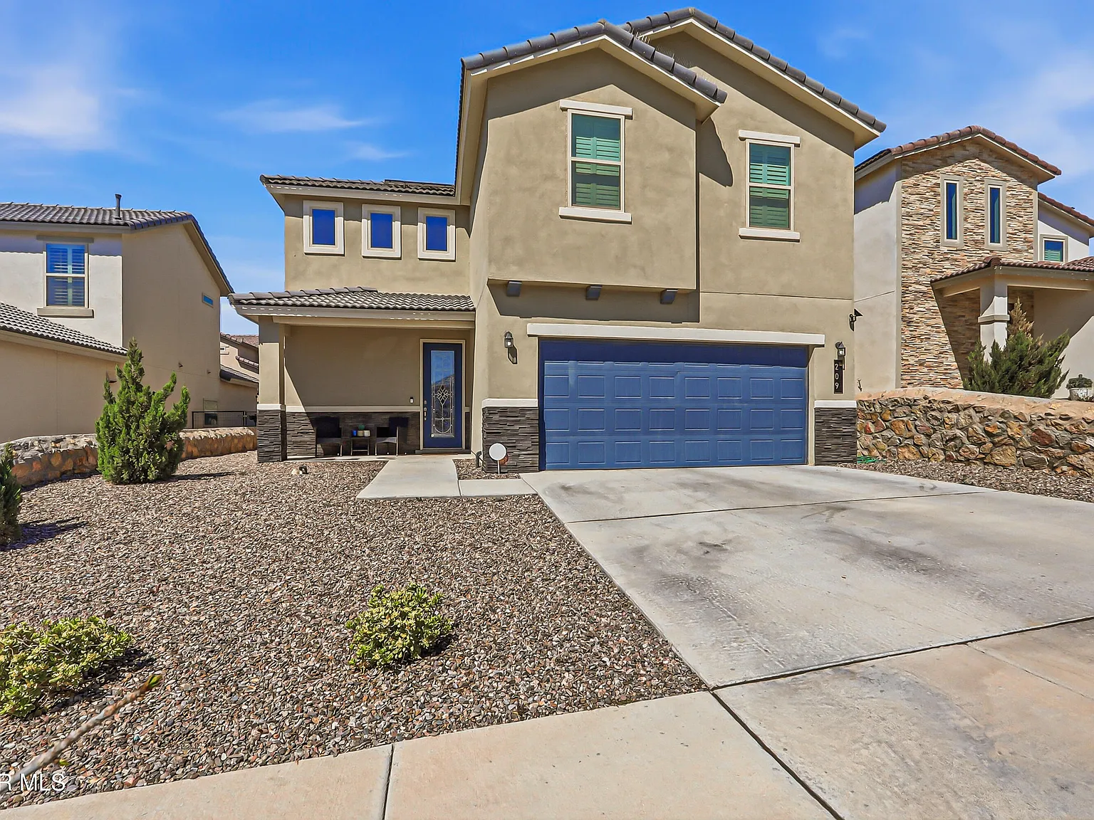 4 bed, 2.5 bath, 2171 sqft, $2,250 — Photo 3