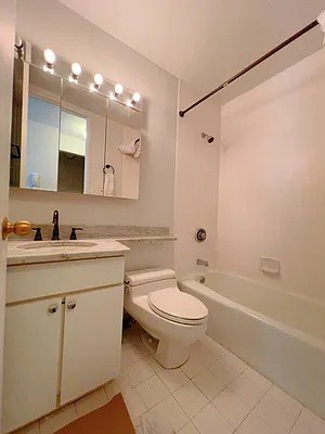 Rented by SERHANT. | media 15