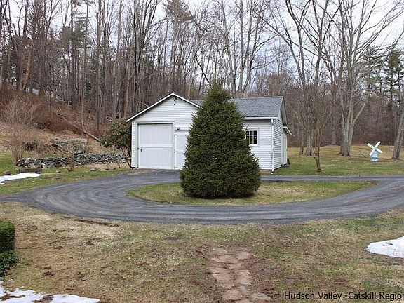 4th image of 3231 Route 212