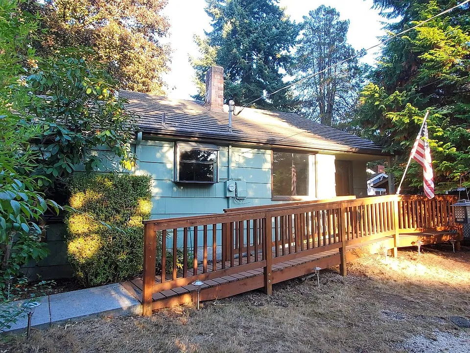14516 6th Ave NE