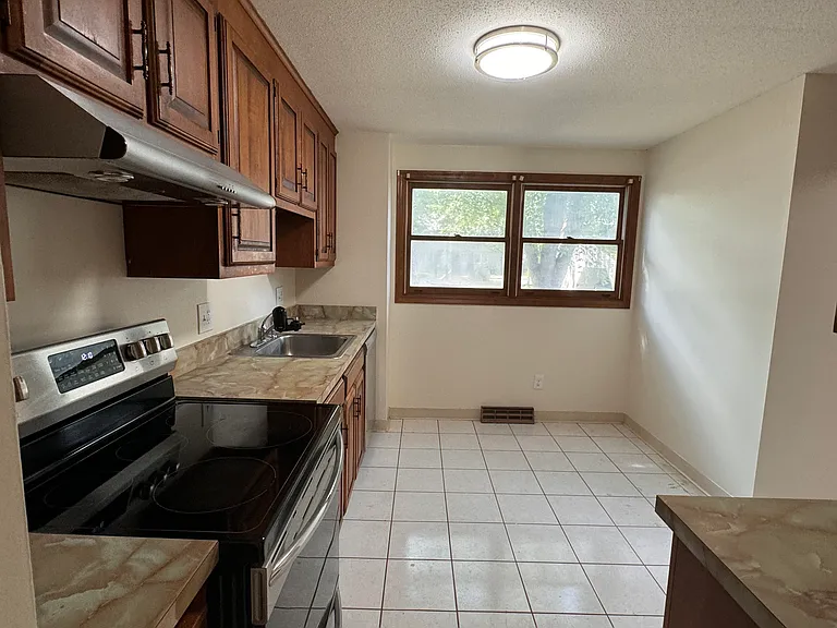 13 Saint Marc Cir #B — Photo 10