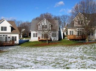 66 Jasmine Cir, Milford, CT 06461