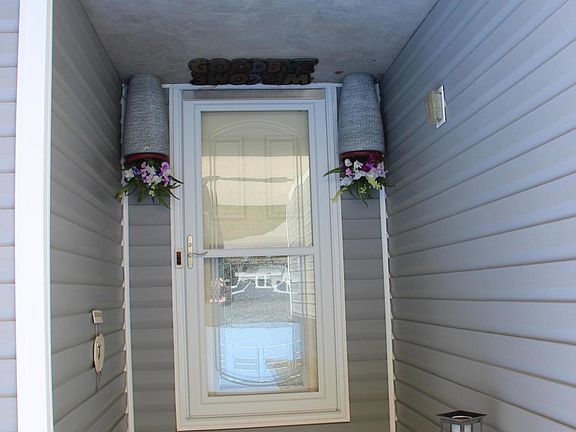 2nd image of 120 Joseph Dr