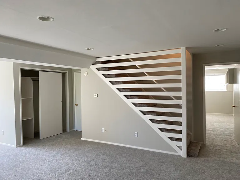 1091 Banyan Way — Photo 10