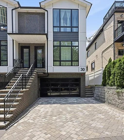 30 Lafayette Ave — Photo 2