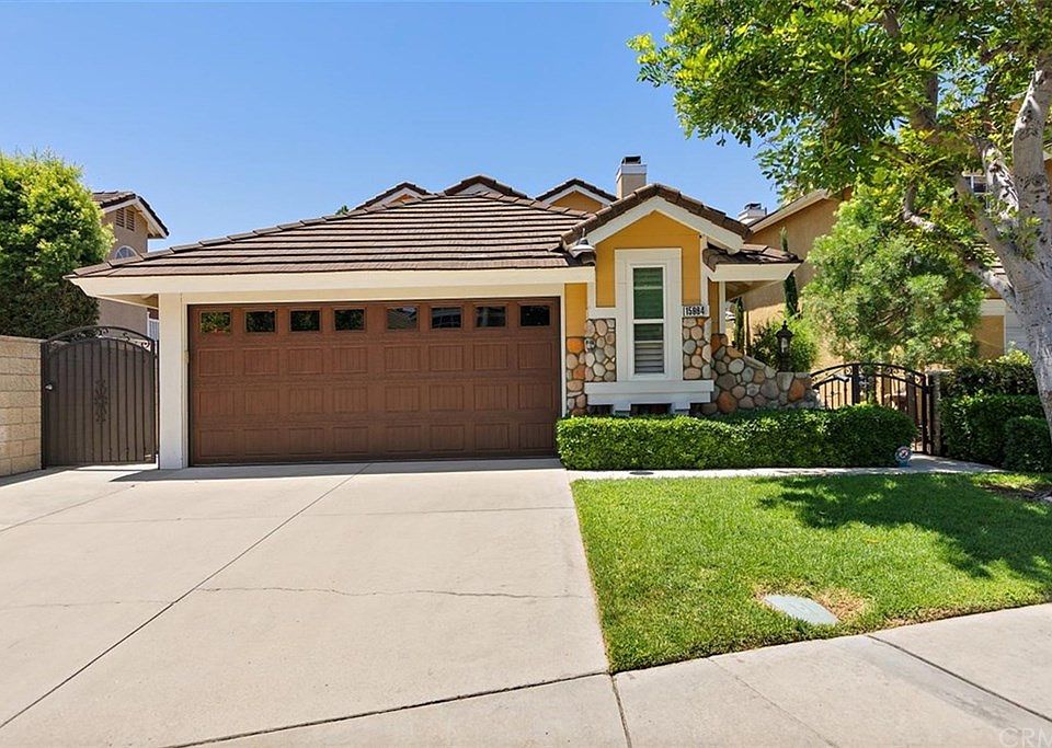 1st image of 15964 Winbrook Dr