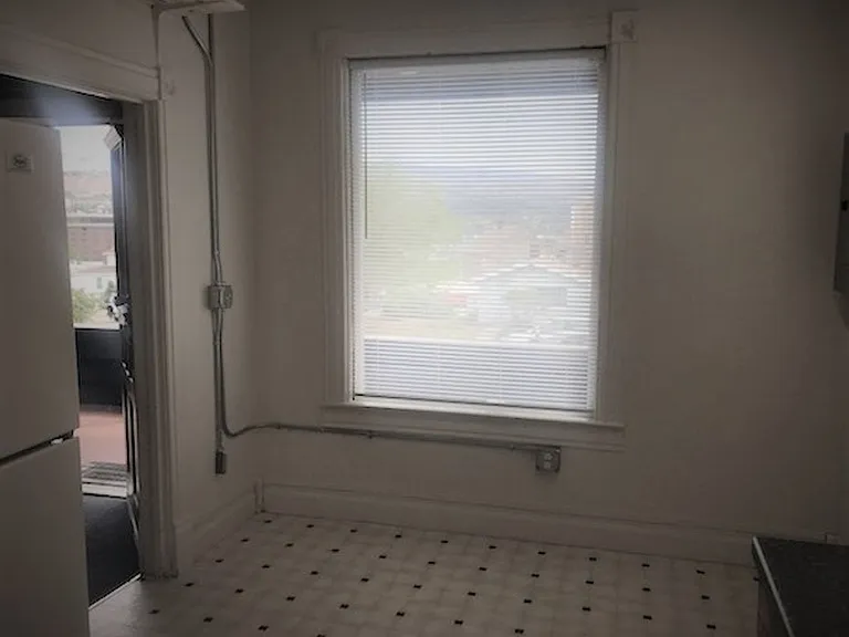 124 N Buchanan Ave — Photo 4