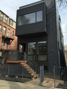 2071 N Oakley Ave, Chicago, IL, 60647