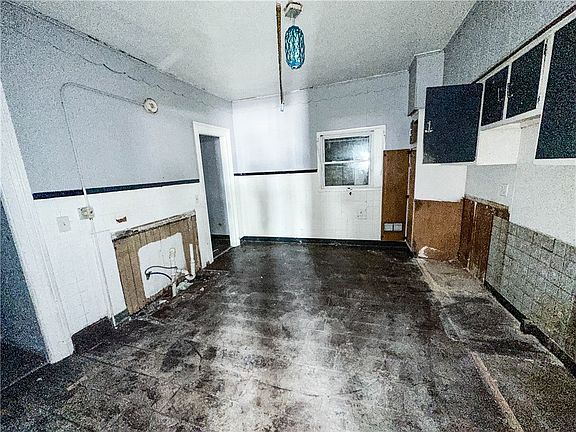 5th image of 147 Avenue D