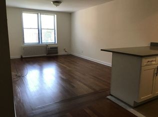 3135 Crescent St APT 6C, Astoria, NY 11106
