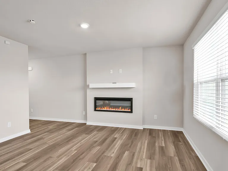20573 Margo St — Photo 20