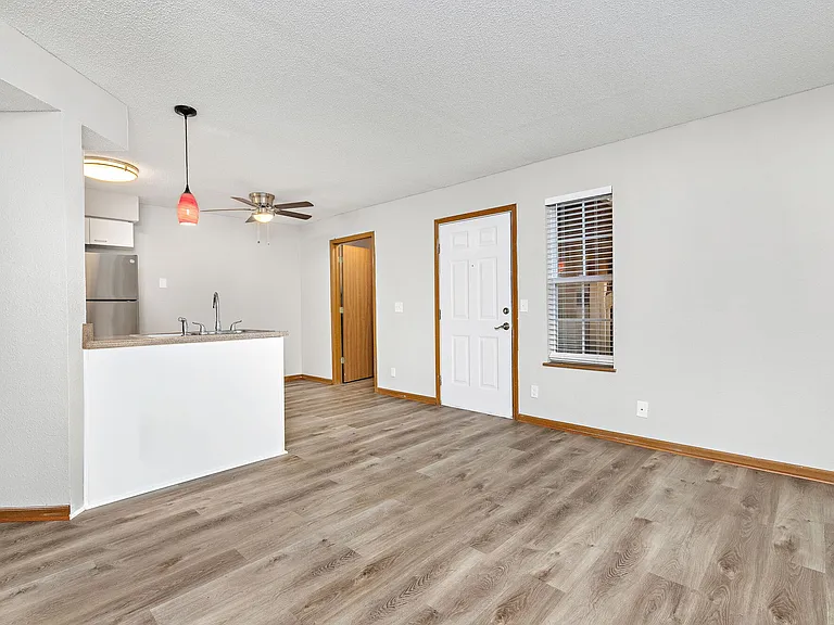 Oak Ridge Park Apartments — Photo 36