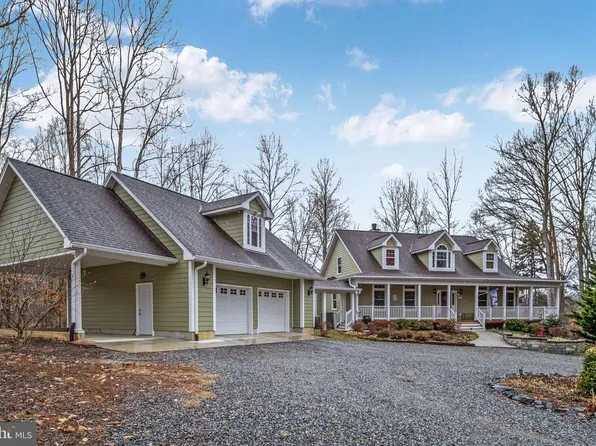3900 Water Front Ct, Bumpass, VA 23024