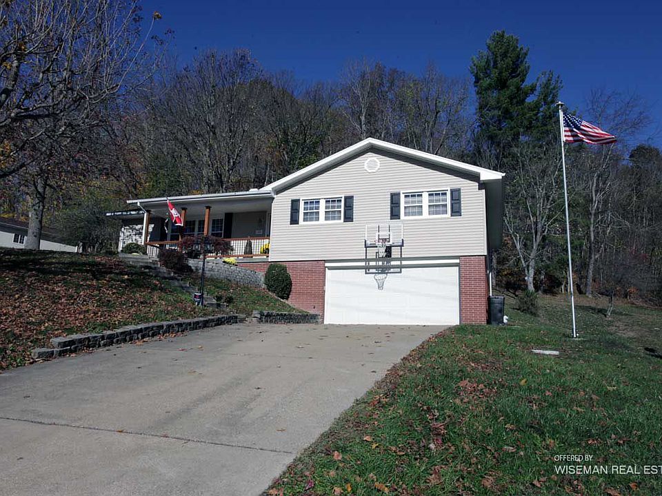 1st image of 185 Greenbriar Dr