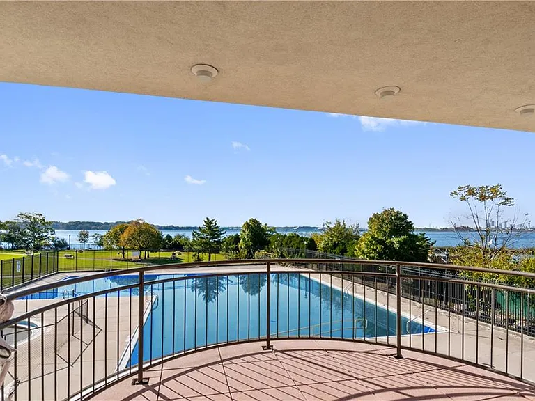 247 Surf Dr #1A — Photo 34