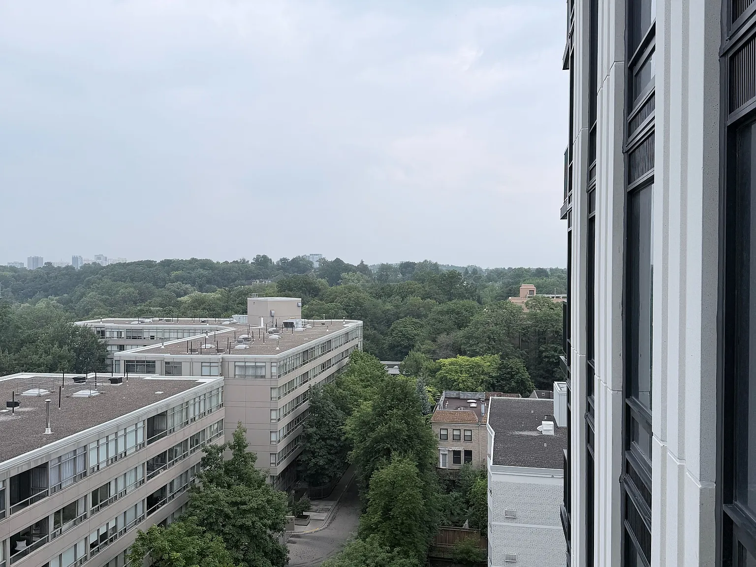 1 bed, $2,600 — Photo 3