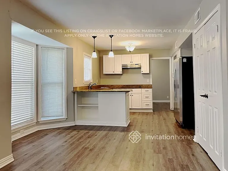 3913 Windflower Ln — Photo 6