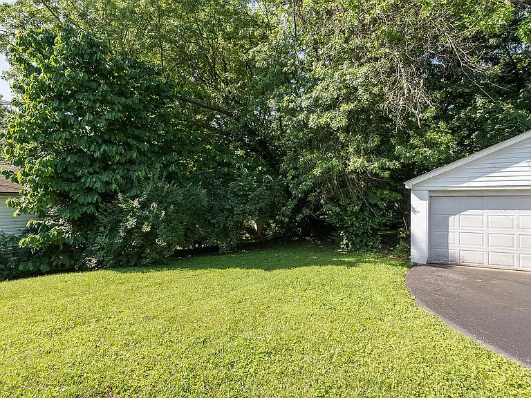 204 Zandale Dr — Photo 20
